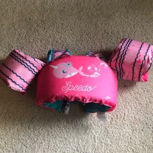 Children’s puddle jumper life jacket